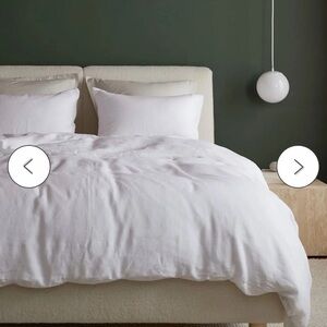 Luxury brand Parachute white linen duvet cover full/queen